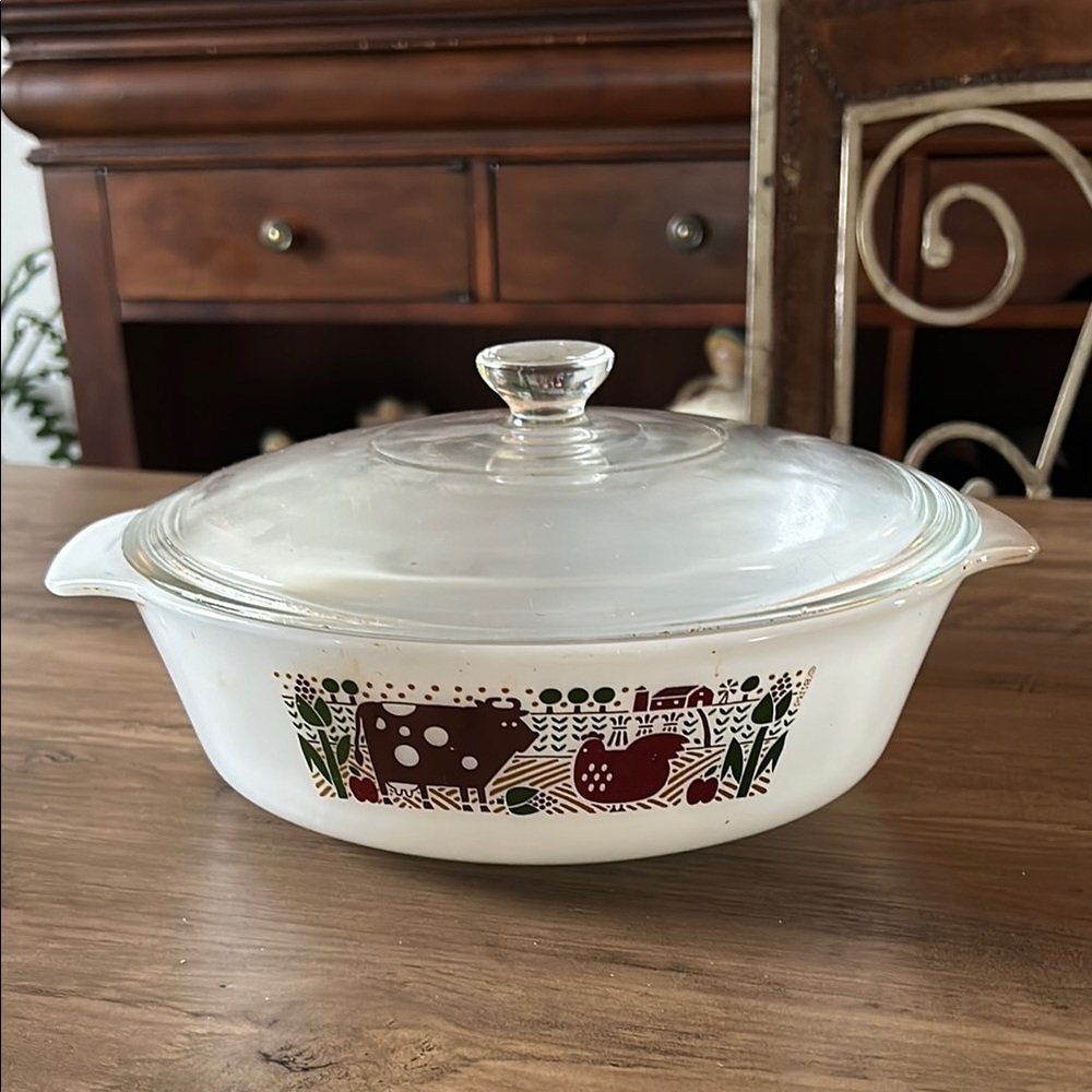Anchor Hocking Country Love pan RodgerJohnson 1981 11” ovenware milk glass